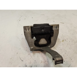 2019-2021 VOLKSWAGEN JETTA 1.4L ENGINE PASSENGER SIDE MOUNT SUPPORT BRACKET OEM