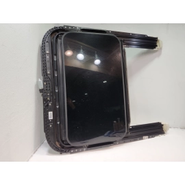 2013-2018 AUDI S6 SUNROOF FRAME WINDOW GLASS W/ MOTOR SUN SHADE OEM