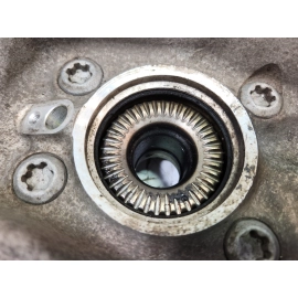 2018-20 BMW 530e xDRIVE FRONT PASSENGER SIDE SPINDLE KNUCKLE HUB OEM