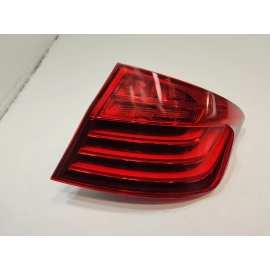 2014-2016 BMW 550Xi F10 REAR PASSENGER SIDE OUTER LIGHT TAILLIGHT LAMP OEM