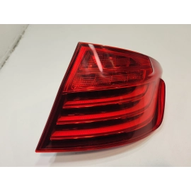 2014-2016 BMW 550Xi F10 REAR PASSENGER SIDE OUTER LIGHT TAILLIGHT LAMP OEM