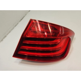 2014-2016 BMW 550Xi F10 REAR PASSENGER SIDE OUTER LIGHT TAILLIGHT LAMP OEM