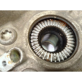 2011-2016 BMW 550i xDRIVE FRONT LEFT SIDE SPINDLE KNUCKLE BEARING HUB OEM