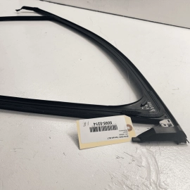 GMC TERRAIN 2018-2023 FRONT PASSENGER DOOR GLASS RUN CHANNEL WEATHERSTRIP S