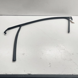 GMC TERRAIN 2018-2023 FRONT PASSENGER DOOR GLASS RUN CHANNEL WEATHERSTRIP S