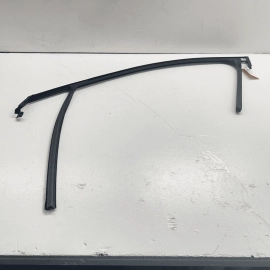 GMC TERRAIN 2018-2023 FRONT PASSENGER DOOR GLASS RUN CHANNEL WEATHERSTRIP S