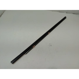 2020-2022 HONDA PILOT FRONT RIGHT PASSENGER SIDE DOOR WINDOW BELT MOLDING OEM