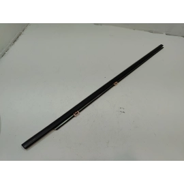 2020-2022 HONDA PILOT FRONT RIGHT PASSENGER SIDE DOOR WINDOW BELT MOLDING OEM