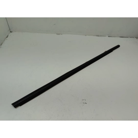 2020-2022 HONDA PILOT FRONT RIGHT PASSENGER SIDE DOOR WINDOW BELT MOLDING OEM