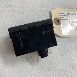 2017 - 2020 INFINITI Q50 TRACTION OFF & TRUNK OPENER MULTIFUNCTION SWITCH O