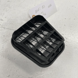 15-18 AUDI Q3 REAR RIGHT SIDE QUARTER PANEL PRESSURE AIR VENT GRILLE 4B0819