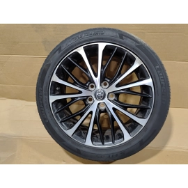 2018 Toyota Camry SE Wheel Alloy Rim R18 8J 235/45 OEM