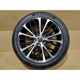 2018 Toyota Camry SE Wheel Alloy Rim R18 8J 235/45 OEM