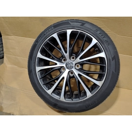 2018 Toyota Camry SE Wheel Alloy Rim R18 8J 235/45 OEM