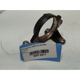 2018-2024 TOYOTA CAMRY FWD 2.5L FRONT PASSENGER AXLE SHAFT BEARING SUPPORT OEM