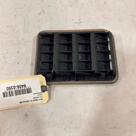 2016–2020 Bmw X1 F48 Rear Right Side Quarter Panel Pressure Air Vent Grille