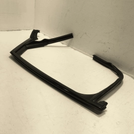 AUDI A6 S6 REAR LEFT DRIVER DOOR WINDOW FRAME RUBBER SEAL CHANNEL 2016-2018 OEM
