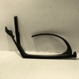 AUDI A6 S6 REAR LEFT DRIVER DOOR WINDOW FRAME RUBBER SEAL CHANNEL 2016-2018 OEM