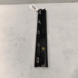 2016-2022 BMW X1 PASSENGER MIDDLE SKIRT ROCKER MOLDING MOUNT PLATE BRACKET 
