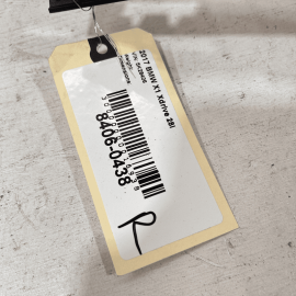 2016-2022 BMW X1 PASSENGER MIDDLE SKIRT ROCKER MOLDING MOUNT PLATE BRACKET 