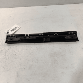 2016-2022 BMW X1 PASSENGER MIDDLE SKIRT ROCKER MOLDING MOUNT PLATE BRACKET 