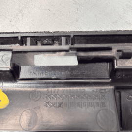 2016-2022 BMW X1 PASSENGER MIDDLE SKIRT ROCKER MOLDING MOUNT PLATE BRACKET 