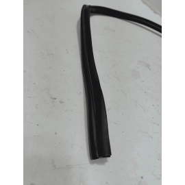 2017-2022 HONDA CR-V FRONT HOOD BONNET SEAL WEATHERSTRIP RUBBER OEM
