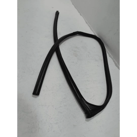 2019-2022 HONDA CR-V  REAR LEFT DRIVER SIDE DOOR WINDOW GLASS RUN CHANNEL OEM