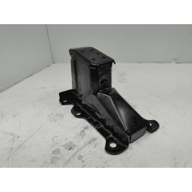 17-2022 HONDA CR-V FRONT BUMPER PASSENGER SIDE IMPACT BEAM BAR MOUNT BRACKET OEM