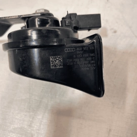 2012-2018 Audi A6 A7 / Quattro Front Low Tone Note Signal Horn W/ Bracket O
