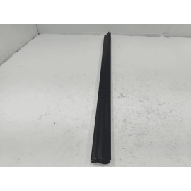 2018-2020 Toyota Camry Front Left Driver Door Window Belt Weatherstrip Seal OEM 2018-2020 Toyota Camry Front Left Driver Door Window Belt Weatherstrip Seal OEM