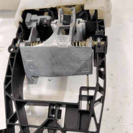 2016–2019 BMW X1 F48 xDrive FRONT LEFT DRIVER SIDE Exterior Door Handle Bas