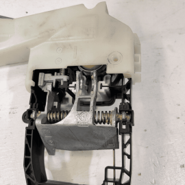 2016–2019 BMW X1 F48 xDrive FRONT LEFT DRIVER SIDE Exterior Door Handle Bas