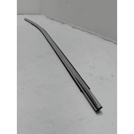 2018-2025 TOYOTA CAMRY FRONT RIGHT PASSENGER SIDE DOOR WINDOW BELT MOLDING OEM