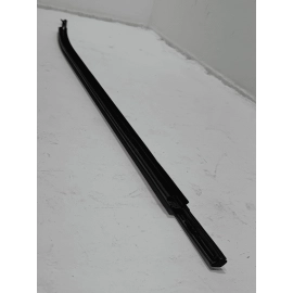 2018-2025 TOYOTA CAMRY FRONT RIGHT PASSENGER SIDE DOOR WINDOW BELT MOLDING OEM