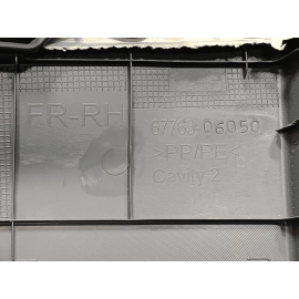 2018 TOYOTA CAMRY FRONT RIGHT PASSENGER SIDE DOOR TRIM PANEL OEM