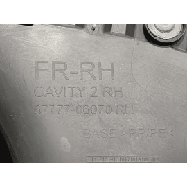 2018 TOYOTA CAMRY FRONT RIGHT PASSENGER SIDE DOOR TRIM PANEL OEM