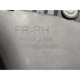 2018 TOYOTA CAMRY FRONT RIGHT PASSENGER SIDE DOOR TRIM PANEL OEM