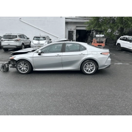 DEFECT! 2018 TOYOTA CAMRY XlE lE LEFT DRIVER SIDE HEADLIGHT LAMP LIGHT OEM