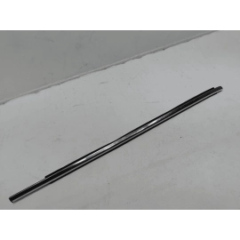 18-24 TOYOTA CAMRY REAR PASSENGER SIDE DOOR WINDOW BELT MOLDING WEATHERSTRIP OEM