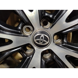 2018 Toyota Camry SE Wheel Alloy Rim R18 8J 235/45 OEM