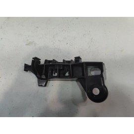 2018-2024 TOYOTA CAMRY REAR BUMPER PASSENGER SIDE TAILLIGHT LAMP BRACKET OEM