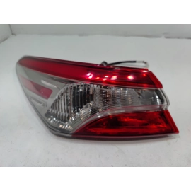 2018-2020 TOYOTA CAMRY REAR LEFT DRIVER SIDE OUTER TAILLIGHT LIGHT OEM