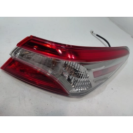 2018-2020 TOYOTA CAMRY REAR PASSENGER SIDE OUTER TAILLIGHT LIGHT OEM