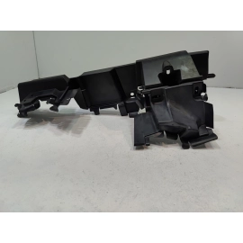 2021-2024 TOYOTA CAMRY RADIATOR RIGHT PASSENGER SIDE AIR GUIDE BAFFLE COVER OEM