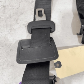 18-23 KIA RIO SEDAN REAR CENTER LAP & SHOULDER SEAT BELT SEATBELT RETRACTOR