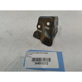 2018-2024 TOYOTA CAMRY FRONT LEFT DRIVER SIDE FENDER BRACKET BRACE OEM