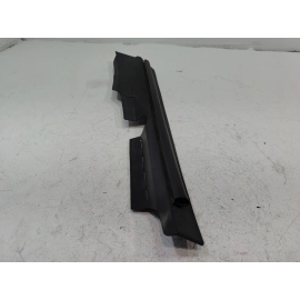 2018-2024 TOYOTA CAMRY FRONT PASSENGER SIDE FENDER PROTECTOR LEDGE COVER OEM