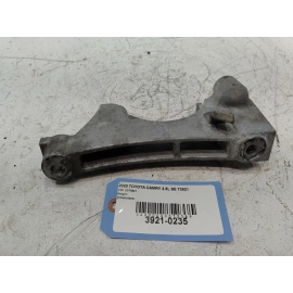 2018-2024 TOYOTA CAMRY 2.5L ENGINE PASSENGER SIDE MOUNT SPACER BRACKET OEM