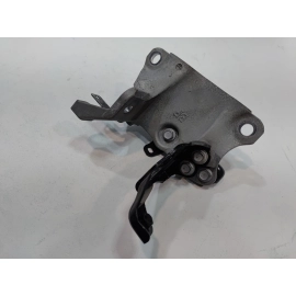 2018-2024 TOYOTA CAMRY AUTOMATIC TRANSMISSION LEFT DRIVER SIDE MOUNT BRACKET OEM